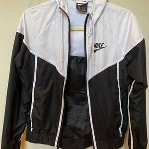 Nike black and white windbreaker
